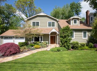 14 Gates Ave, Chatham, NJ 07928