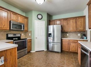 1105 Deedee Creek Dr, Euless, TX 76040