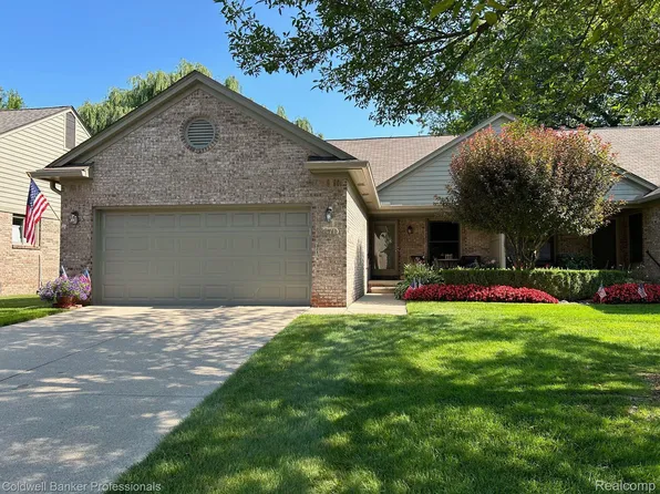 4471 Wisteria Ct, Warren, MI 48092