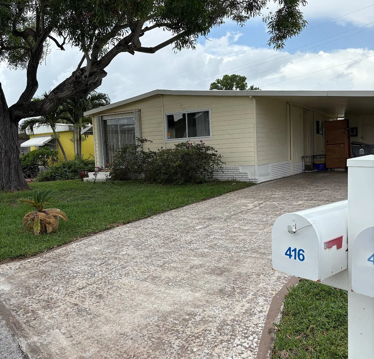 3 bed, 2.0 bath, 1300 sqft, $1,900 — Photo 2