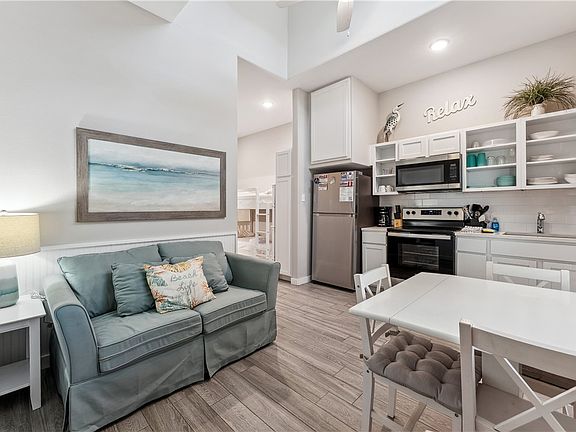 5th image of 15034 Aruba Dr #207