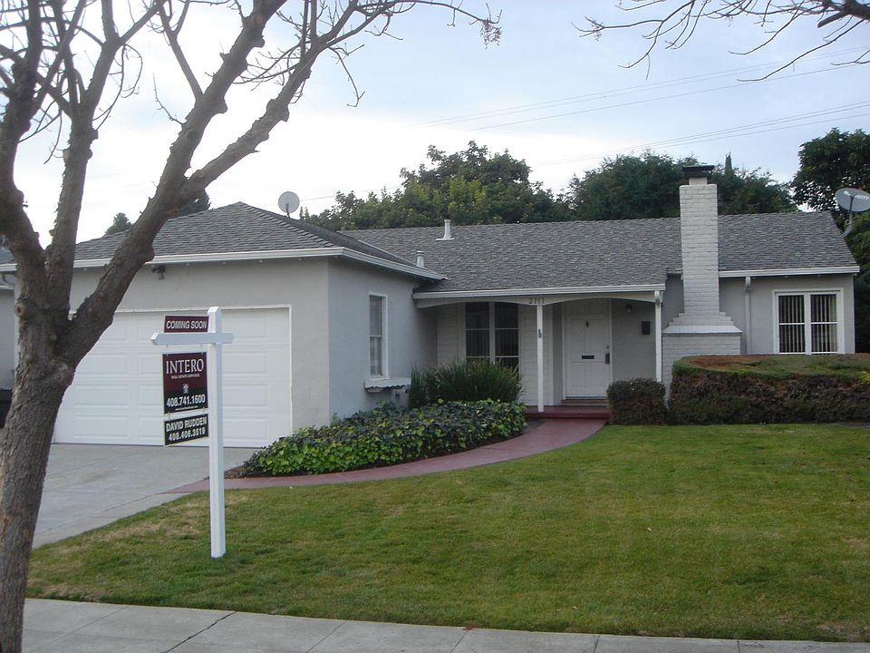 1st image of 2111 Peachtree Ln