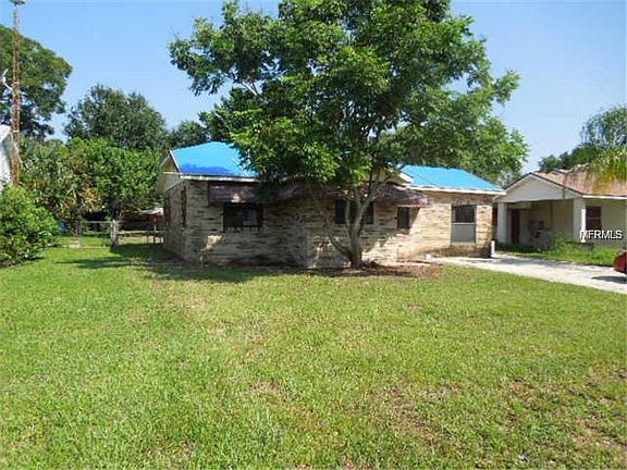3rd image of 132 SW Palm Dr