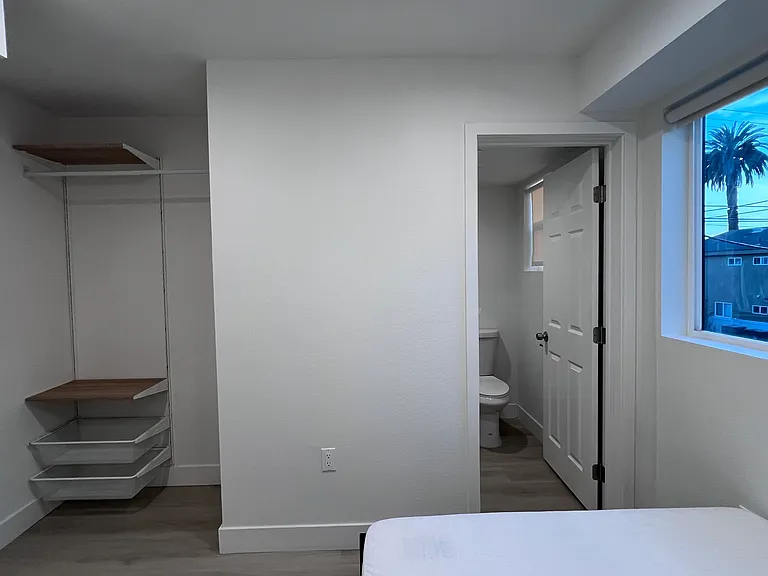 1224 W 37th Pl — Photo 115