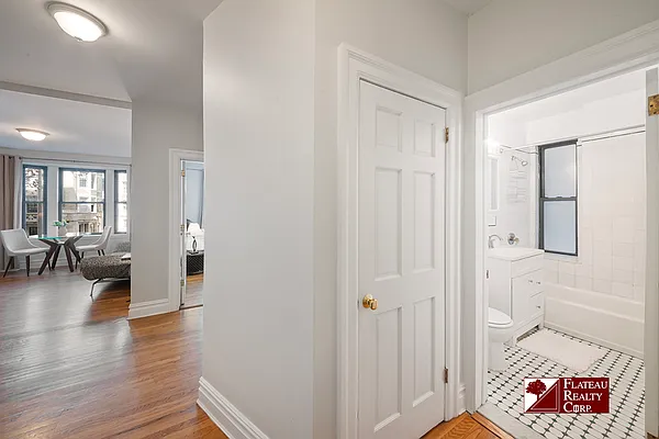 Sold by Flateau Realty | media 16