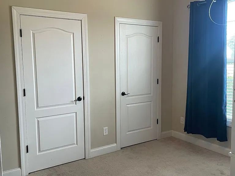 670 Uniola Dr — Photo 12