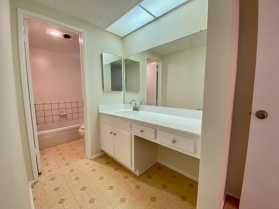4th image of 5650 Sumner Way Unit 201