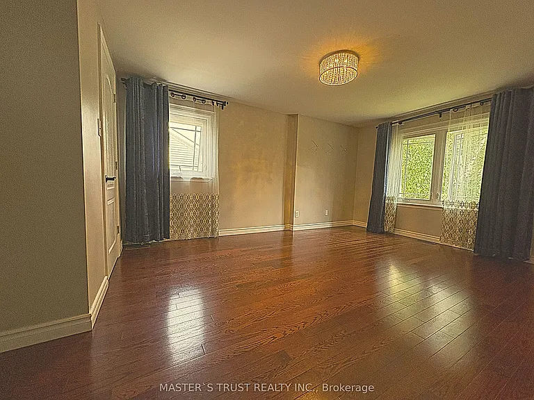 2253 Constance Dr — Photo 5