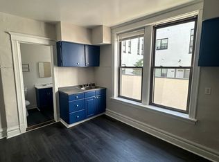 1210 W Lexington St #1, Chicago, IL 60607