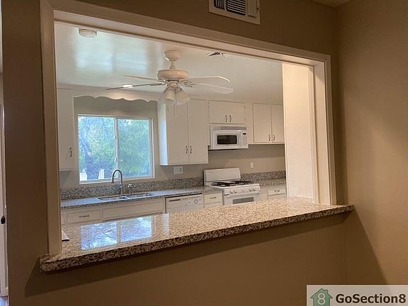 3rd image of 682 W 52nd St