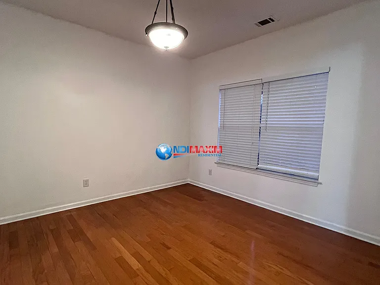 4066 Parkway Cir — Photo 4
