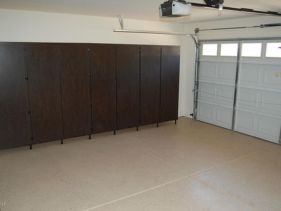5th image of 824 E Marigold Pl