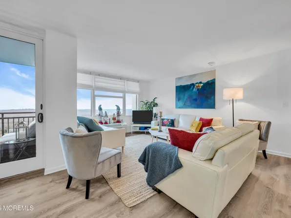 1 Scenic Drive #PH 11, Highlands, NJ 07732