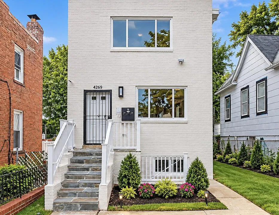 4269 Brooks St NE #2