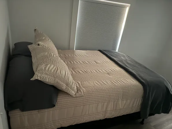 725 Phillips St, South Haven, MI 49090