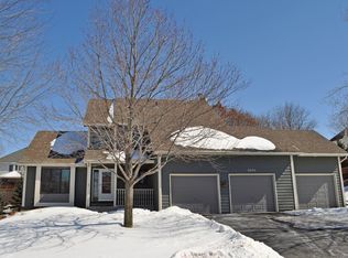 9855 Bennett Pl, Eden Prairie, MN 55347