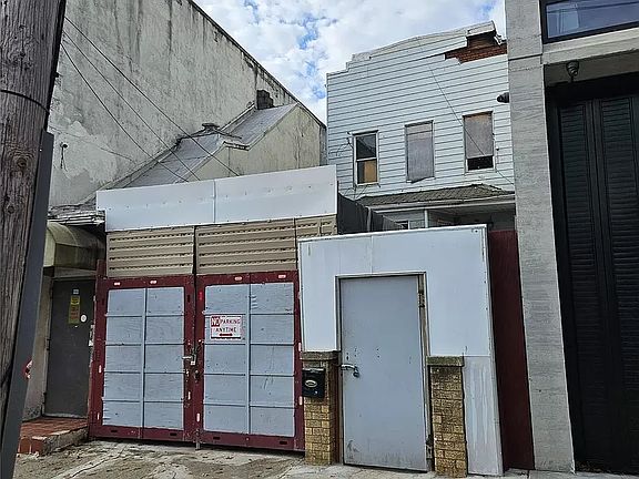 4th image of 3016 37th Ave