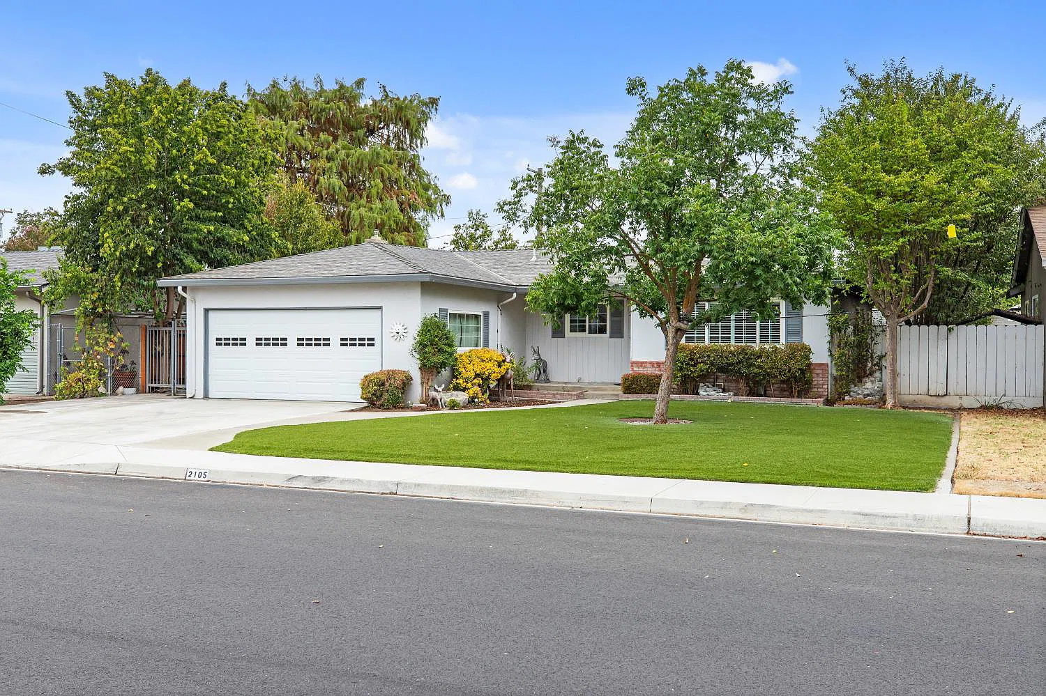3 bed, 1315 sqft, $2,800 — Photo 1