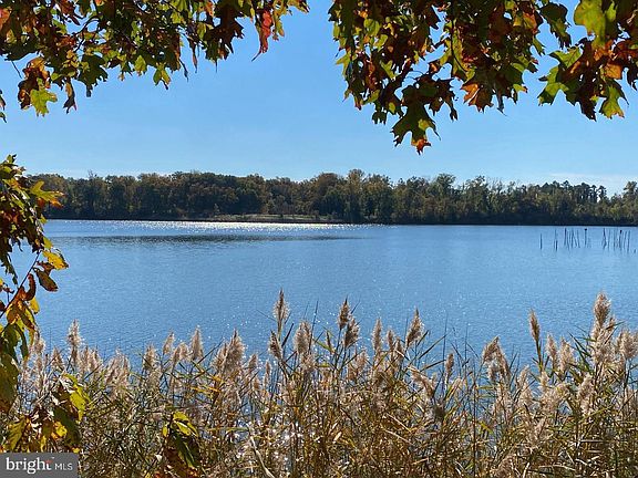 2nd image of Hall Creek Dr