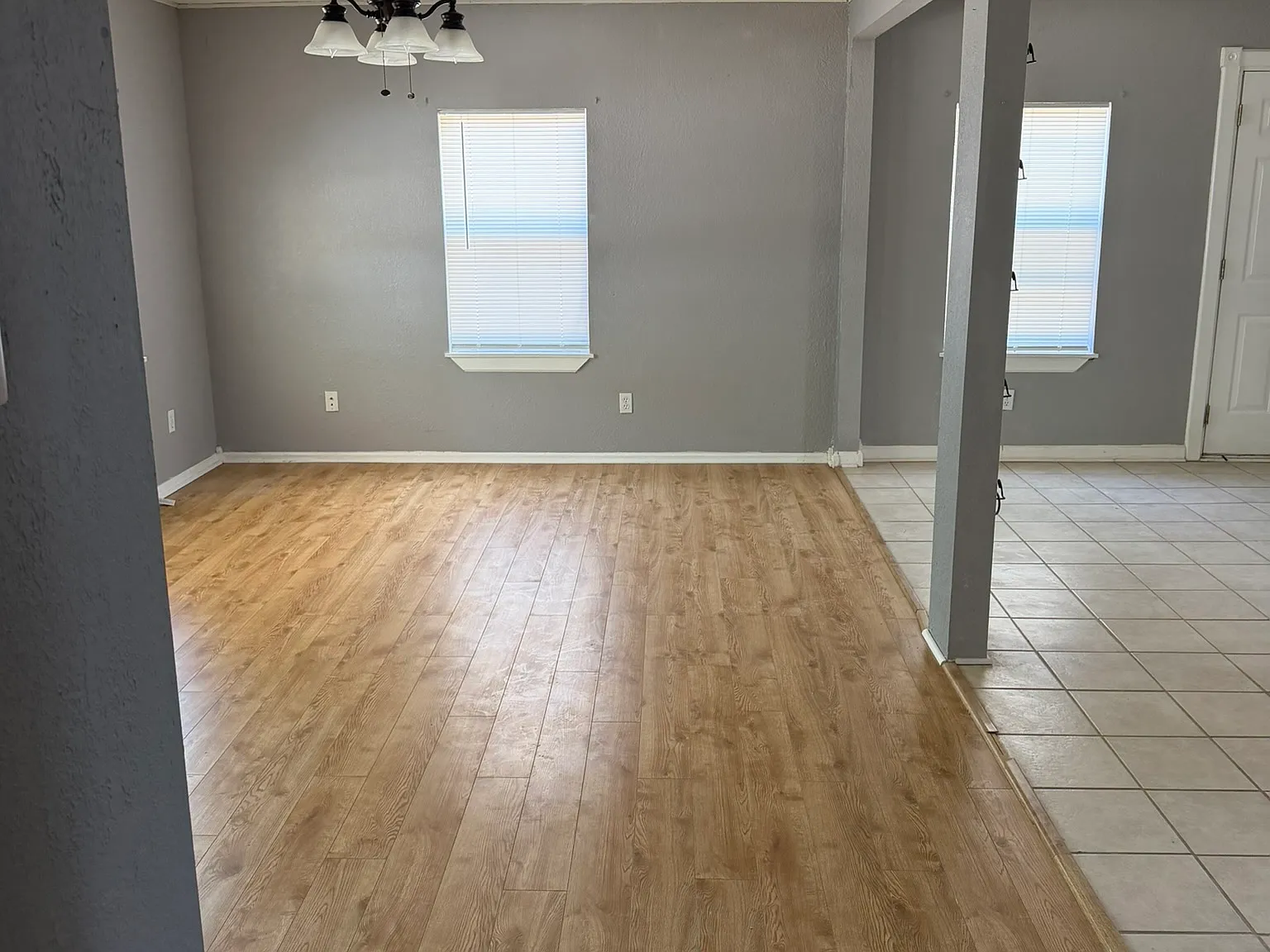 3 bed, 966 sqft, $1,100 — Photo 2
