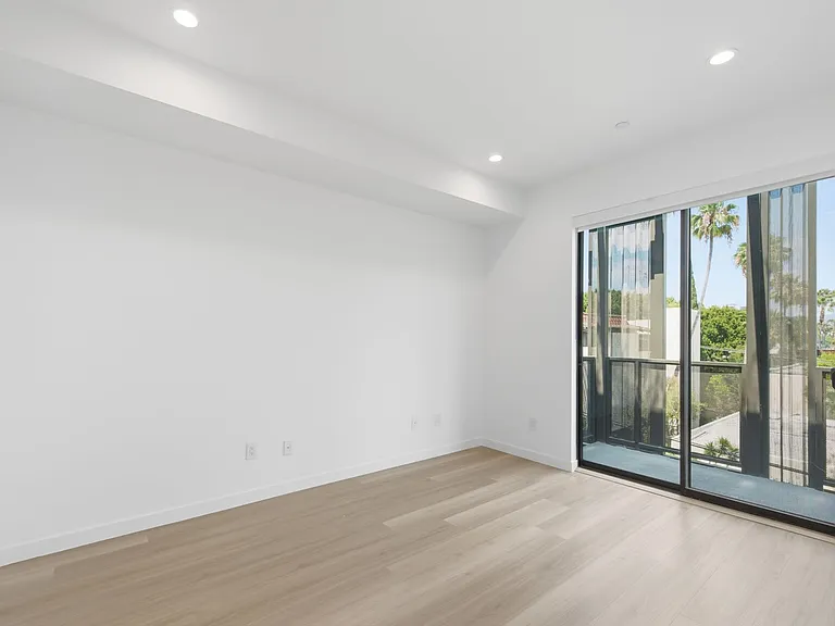 TALA Residences at 829 Larrabee Street — Photo 19