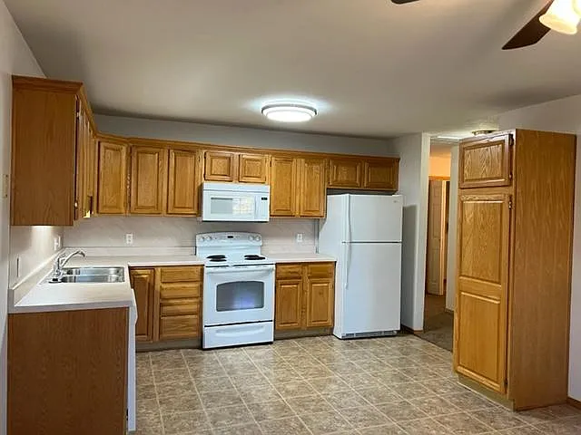 722 S Pinhook Dr — Photo 5