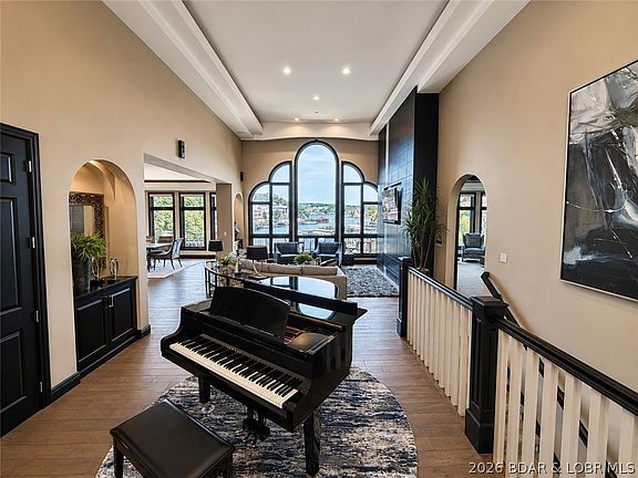 2nd image of 106 W Lake Ct