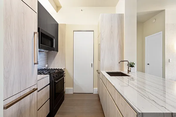 Rented by Greystar | media 1