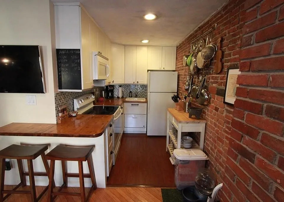 34-36 Bigelow St #3