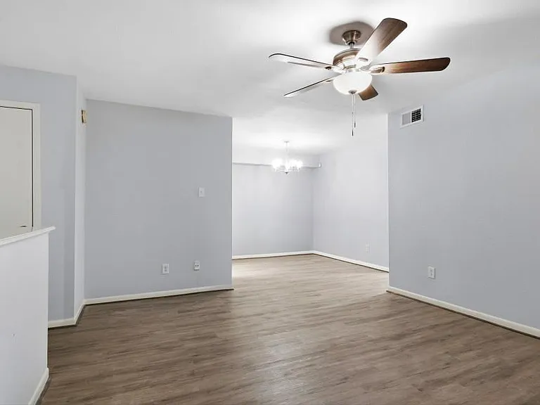 2744 Briarhurst Dr #49 — Photo 10