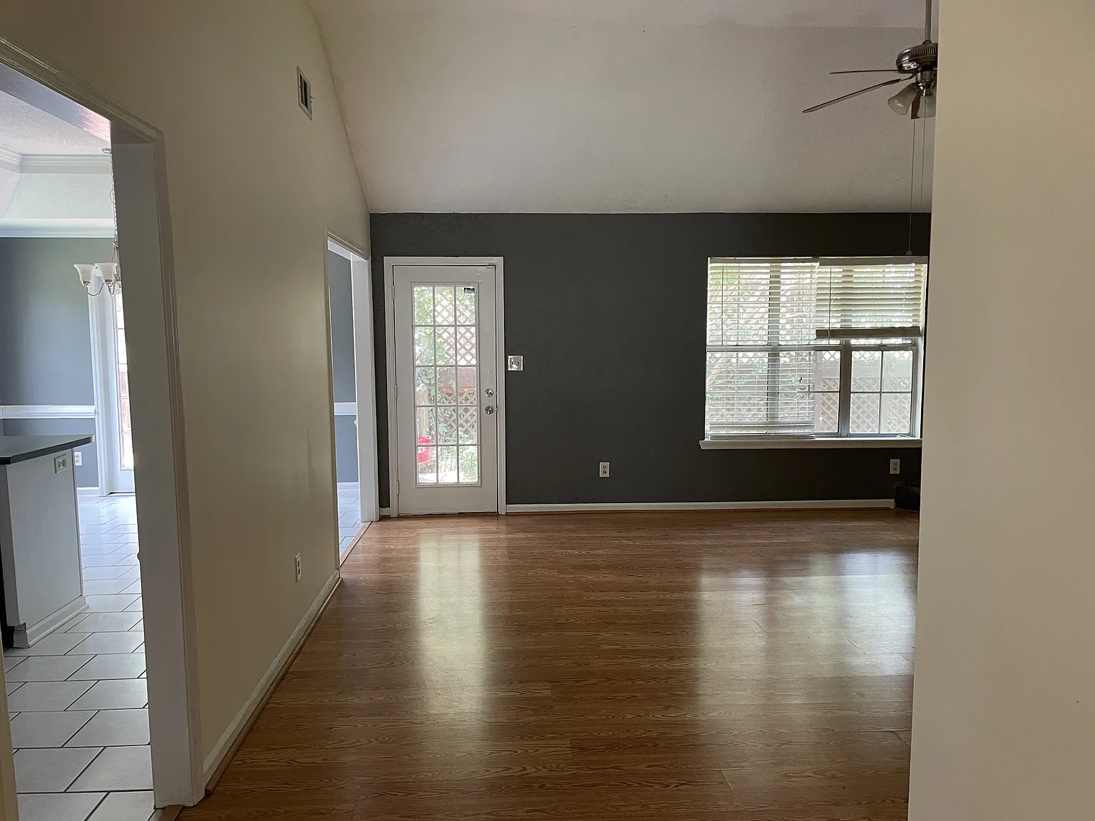Charming single-family home — Photo 4