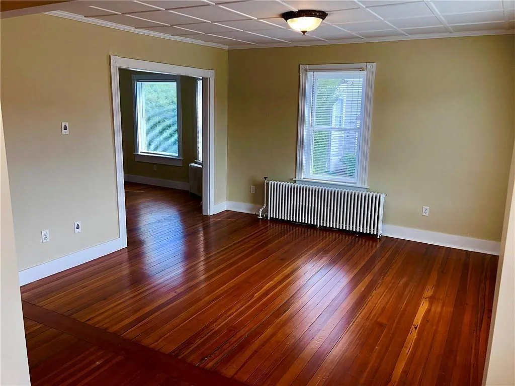 3 bed, 1178 sqft, $2,400 — Photo 4
