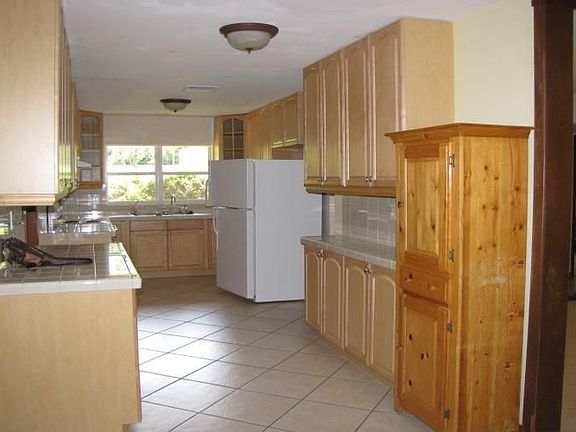 3rd image of 10908 N 20th St