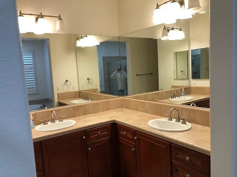 1354 Seymour Cir — Photo 11
