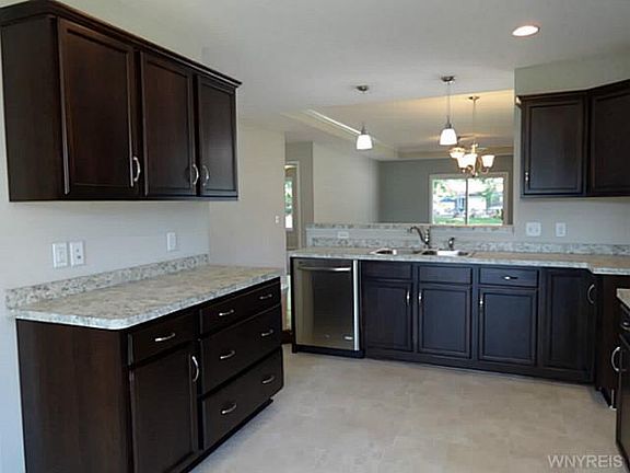 5th image of 274 Briarwood Dr
