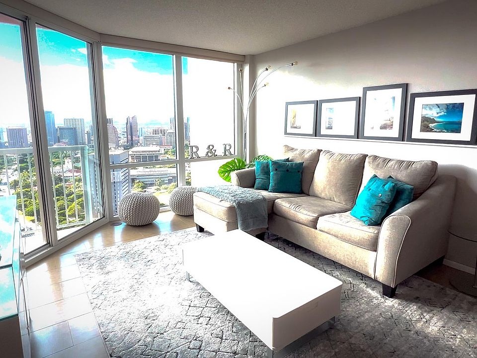 1st image of 801 King St APT 3906