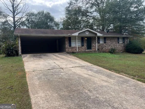 110 Shannon Dr, Carrollton, GA 30117