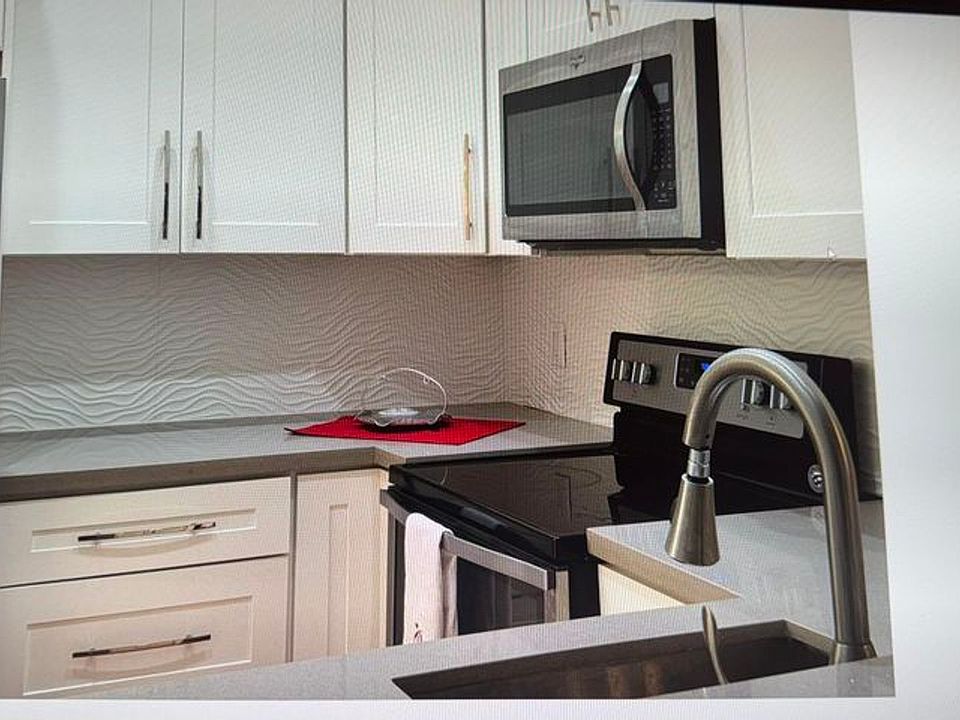 1st image of 5438 Verona Dr APT I