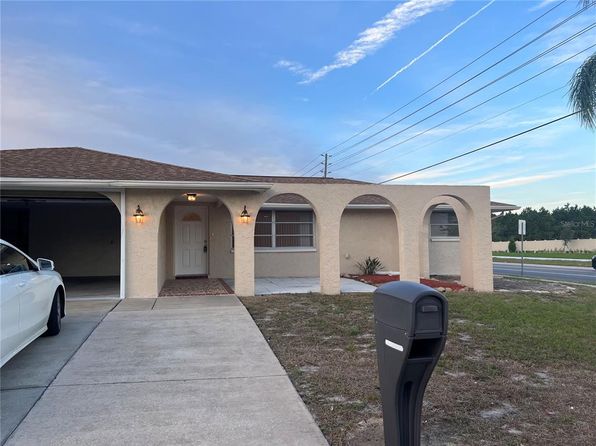 5945 Mockingbird Dr