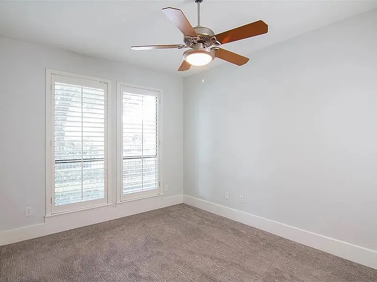 2606 Shelby Ave — Photo 17