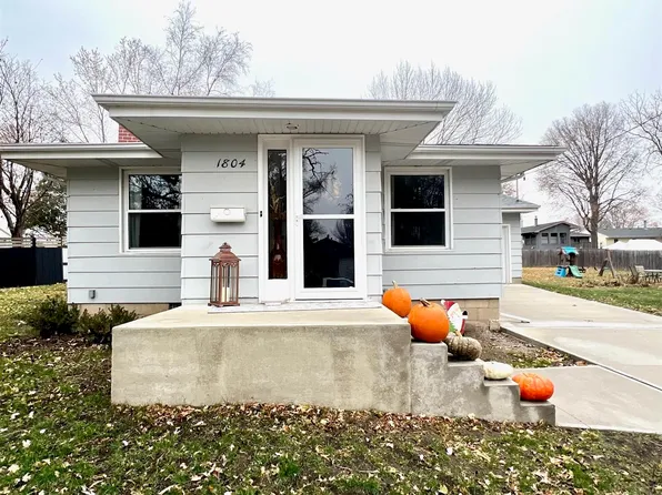 1804 Main Ave, Clear Lake, IA 50428