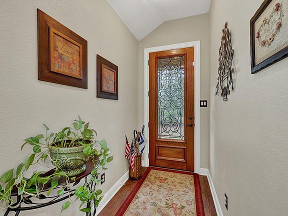 3rd image of 107 Nanakuli Dr