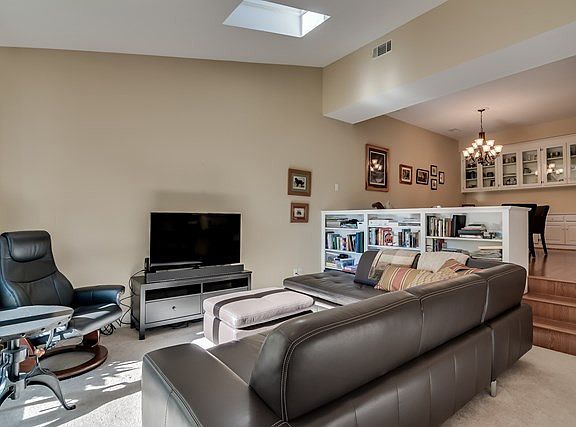 3rd image of 107 Club Villa Dr