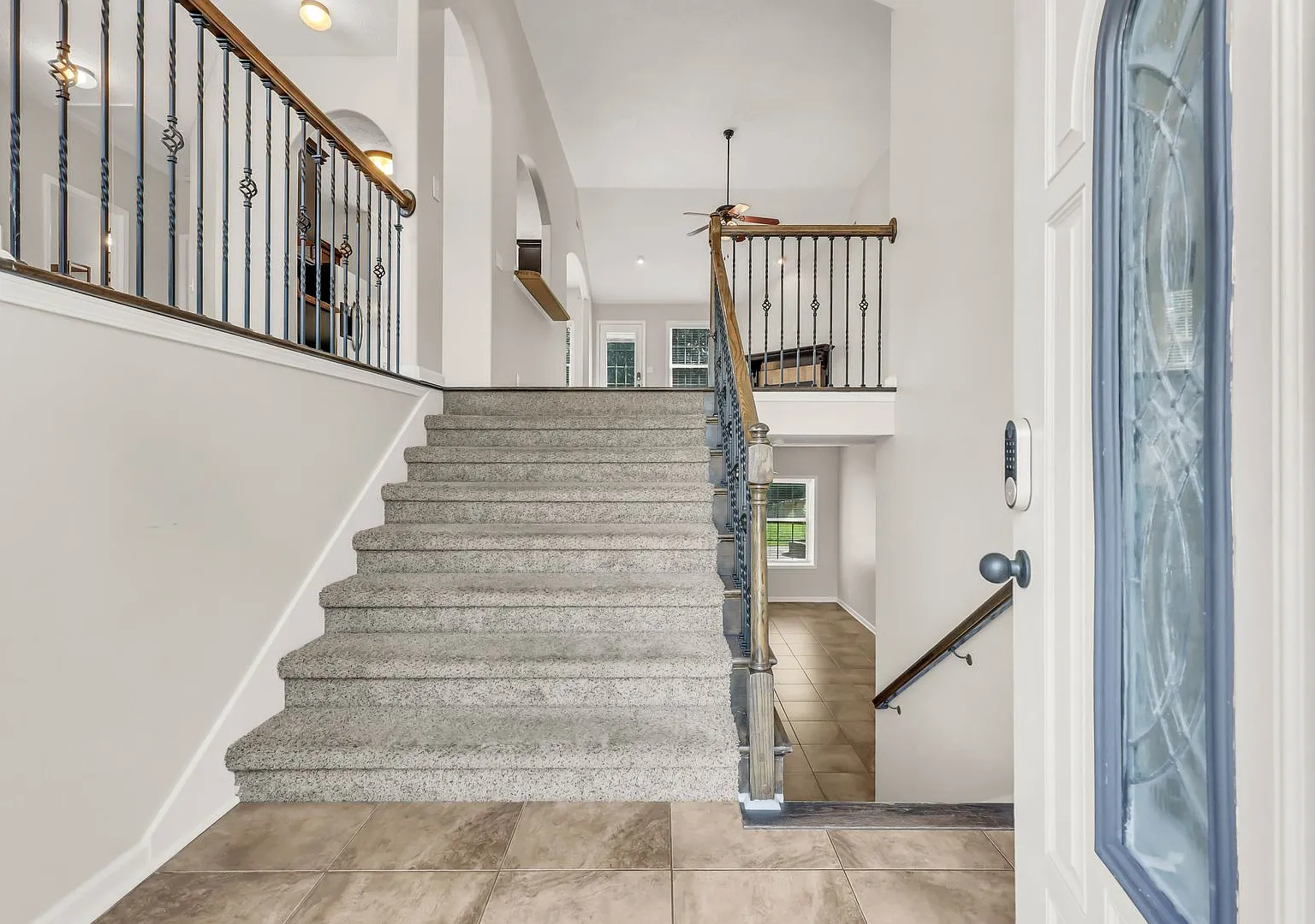 1712 Apache Way — Photo 3