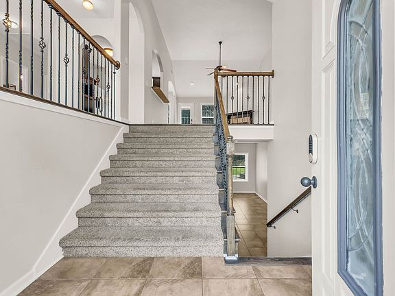 3rd image of 1712 Apache Way