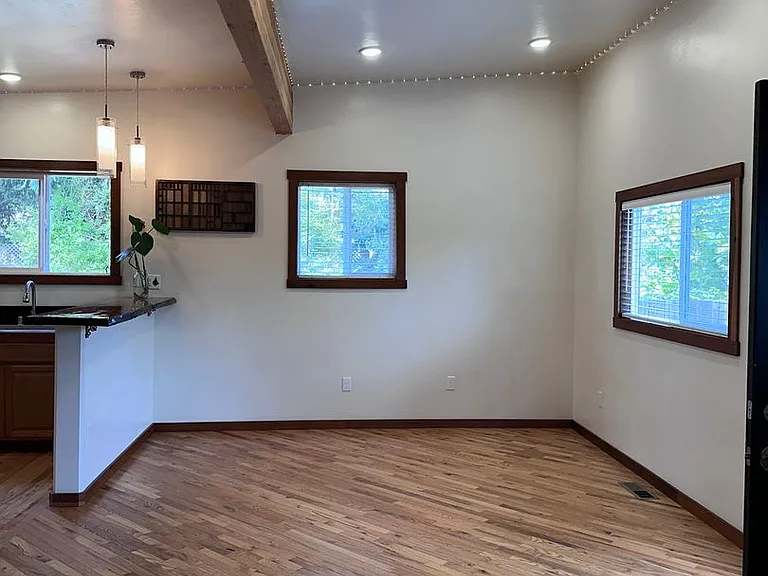 1776 Lime Ave — Photo 5