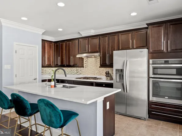 731 Cobbler Pl #731, Gaithersburg, MD 20877