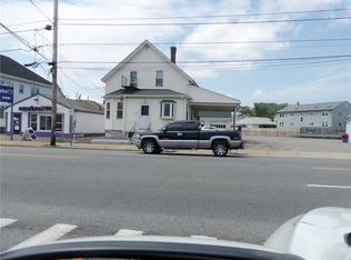 1470 Newport Ave #1, Pawtucket, RI 02861