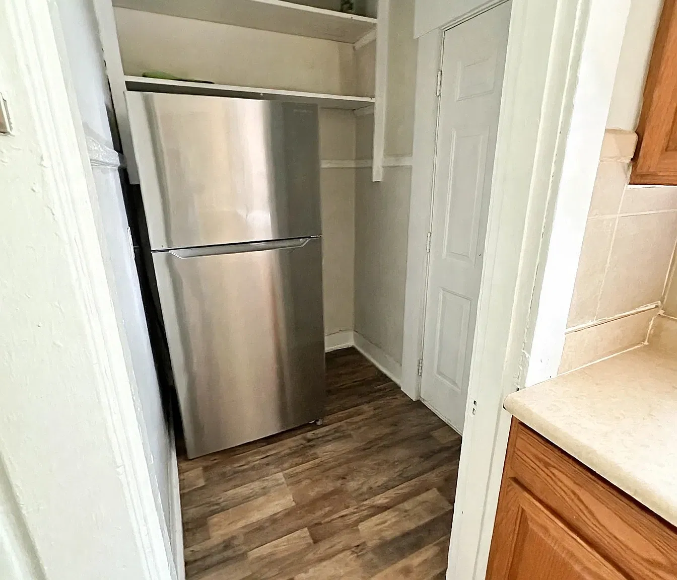 3 bed, $1,100 — Photo 3
