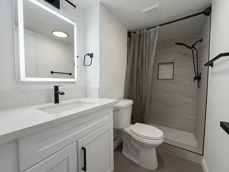 Moorpark Lofts — Photo 6
